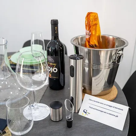 Scugnizzo Smart * Νάπολη